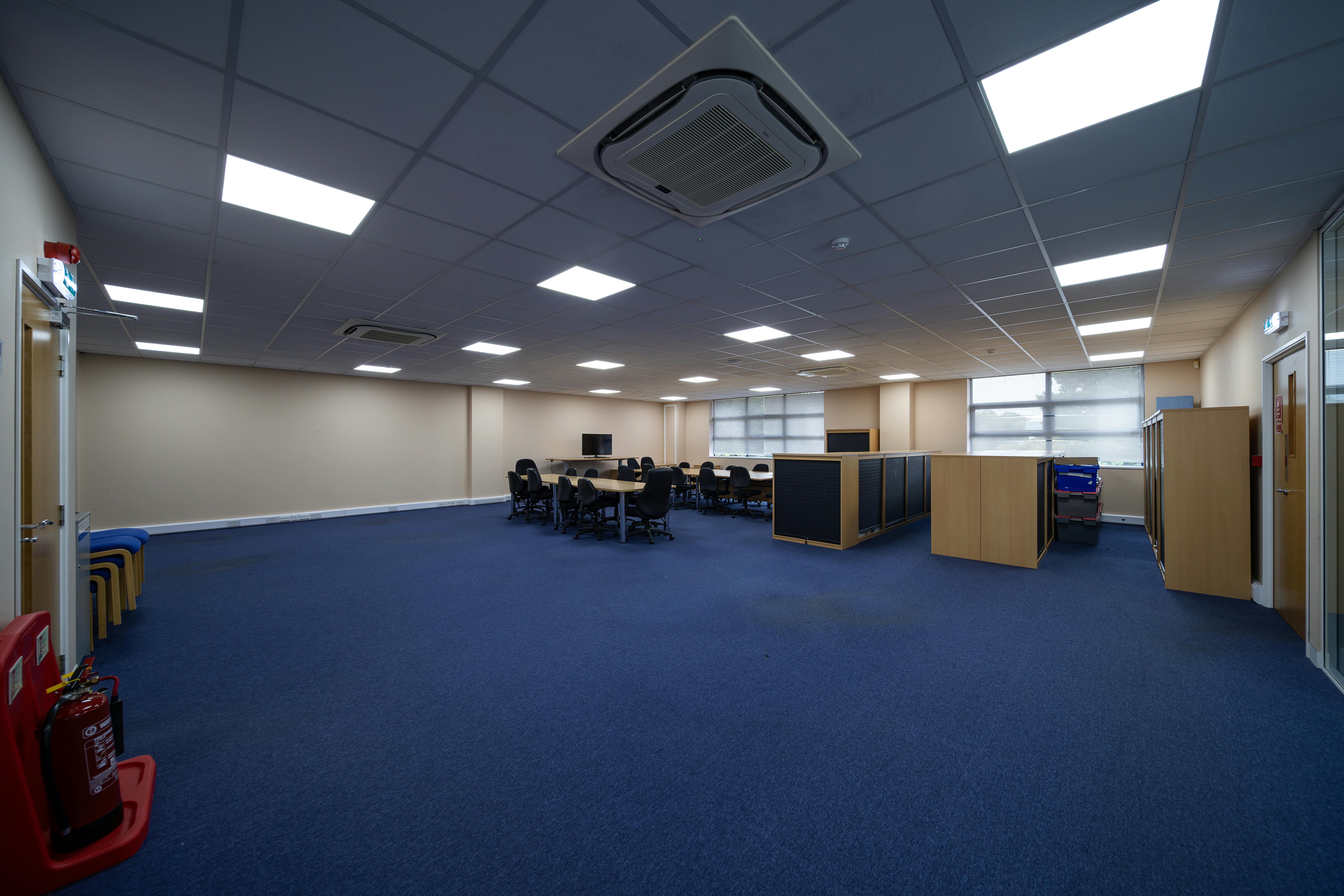 Office in Southampton - photo 2