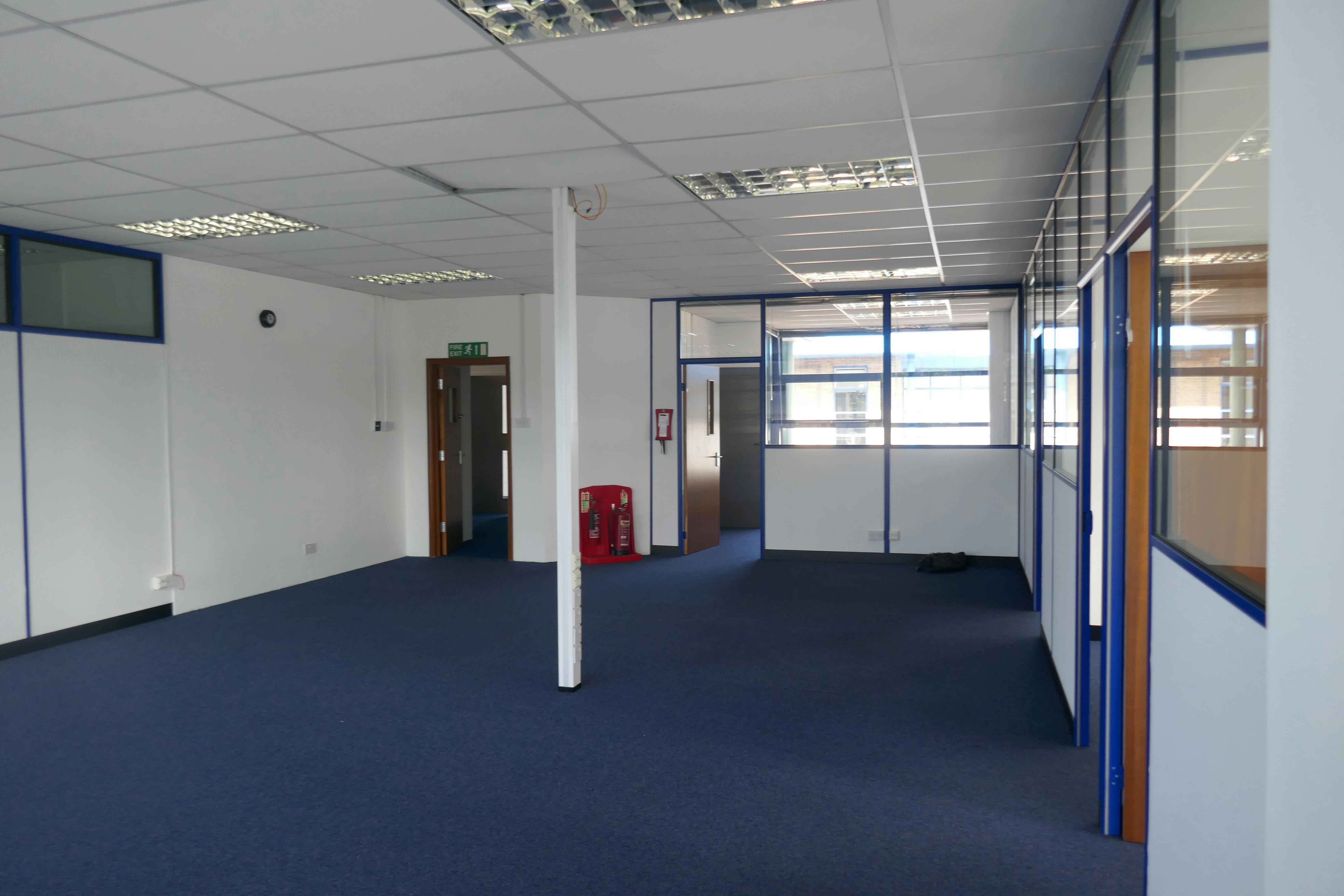 5 Astra Centre, Edinburgh Way, Harlow, Offices To Let - P1030372.JPG