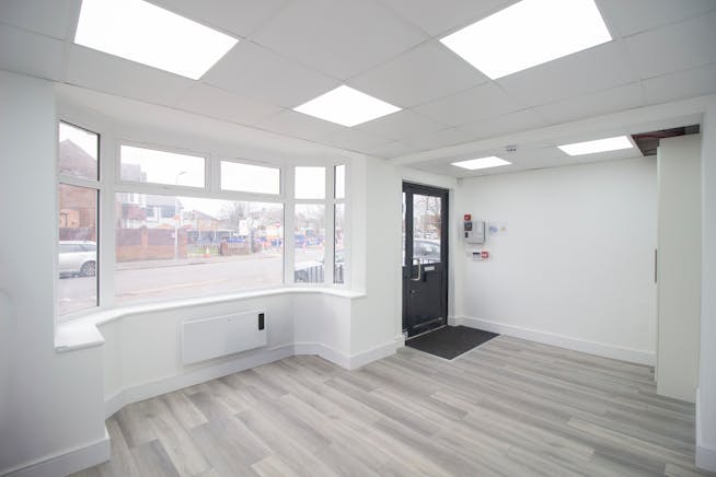 102 Nield Road, Hayes, Investment / Office / Retail / Other To Let / For Sale - 2.jpg