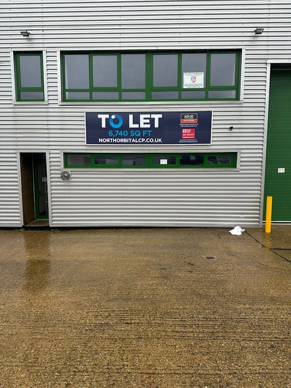 Unit 19 North Orbital Commercial Park, Napsbury Lane, St. Albans, AL1 1XB