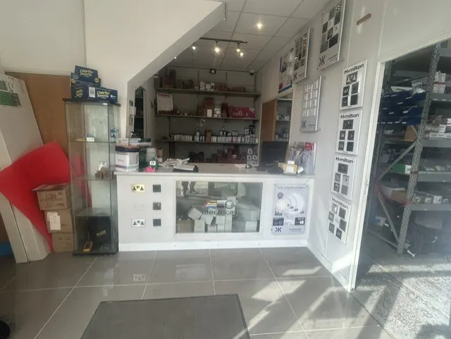 Unit 5 - Trade counter.jpeg