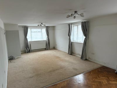 271 High Street, St. Albans, Industrial/Logistics / Open Storage To Let - WhatsApp Image 2026-01-27 at 11.06.42 AM (2).jpeg