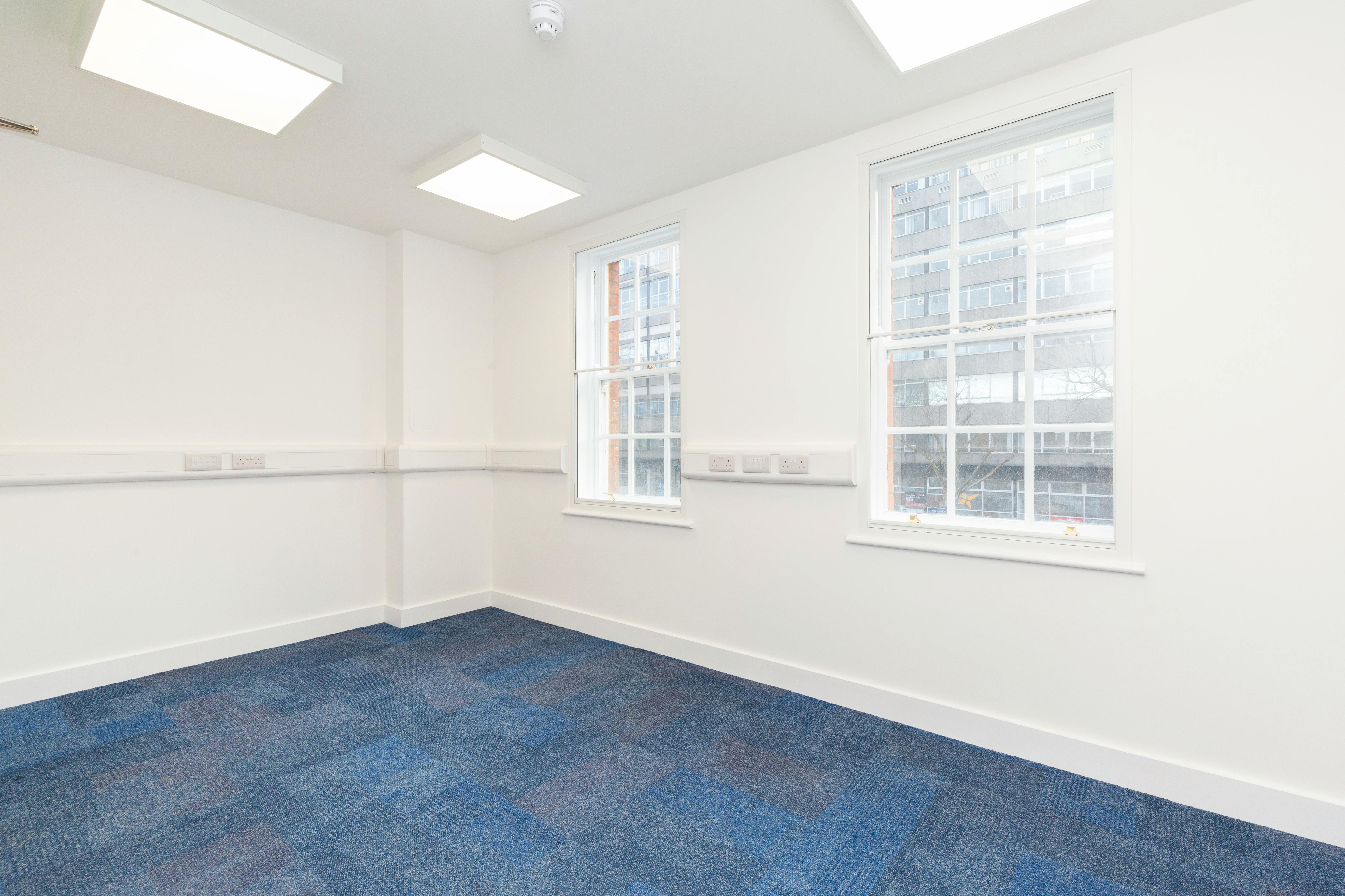 Office in London - photo 3