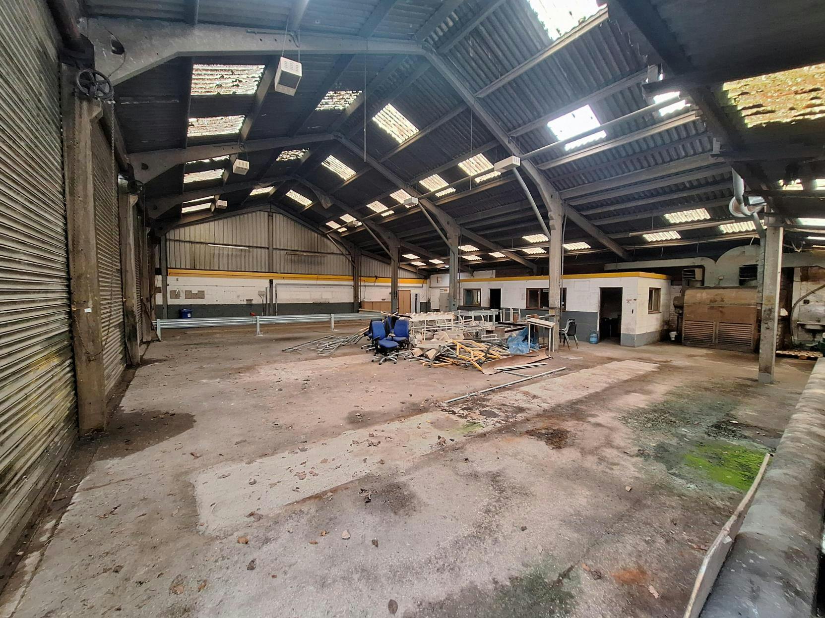 Industrial Unit in Macclesfield - photo 4