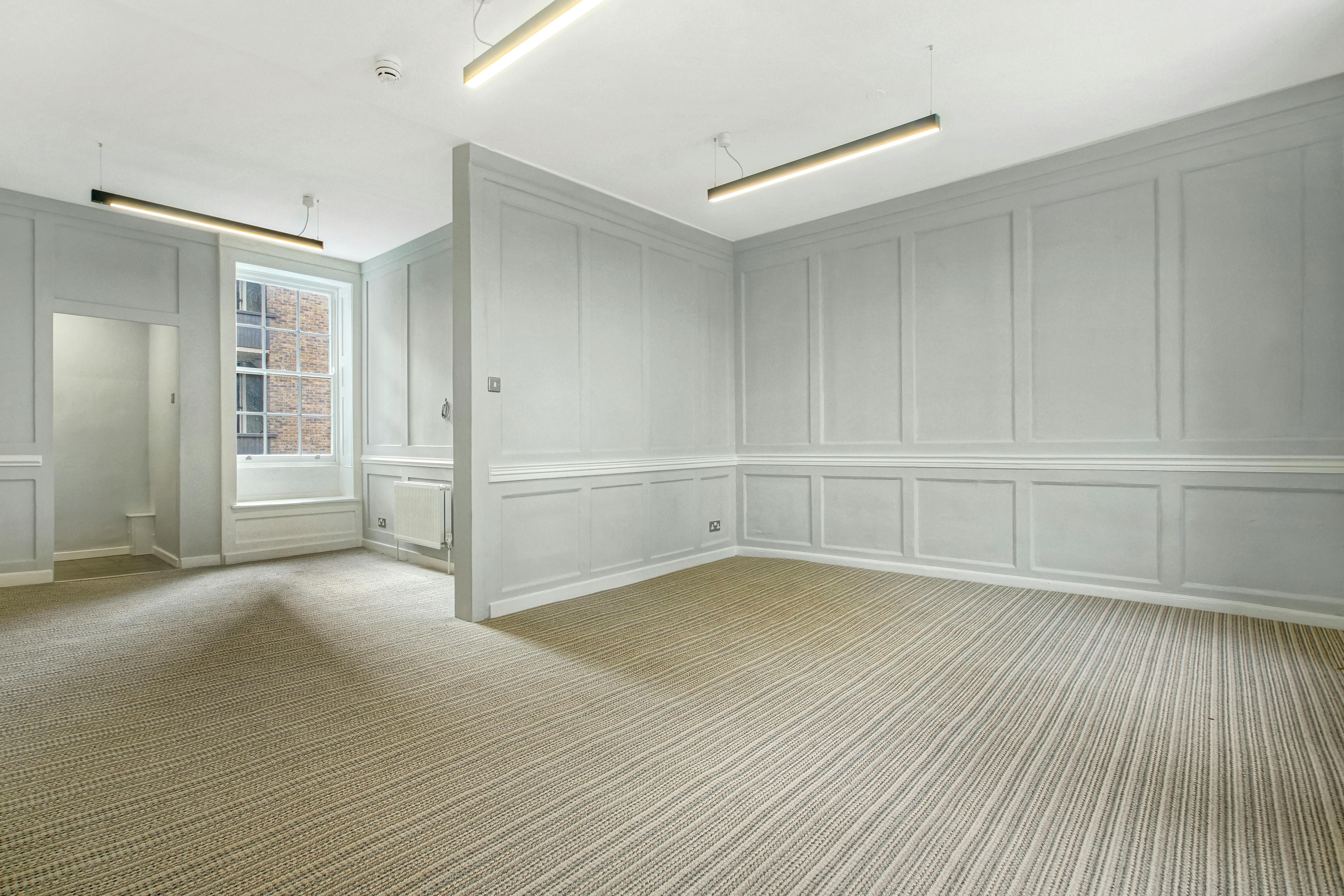 Office in London - photo 2