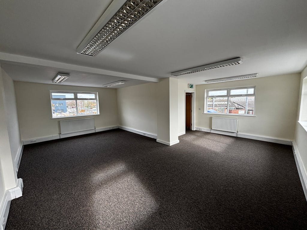 Unit 2 Eastern Avenue Dunstable first floor office