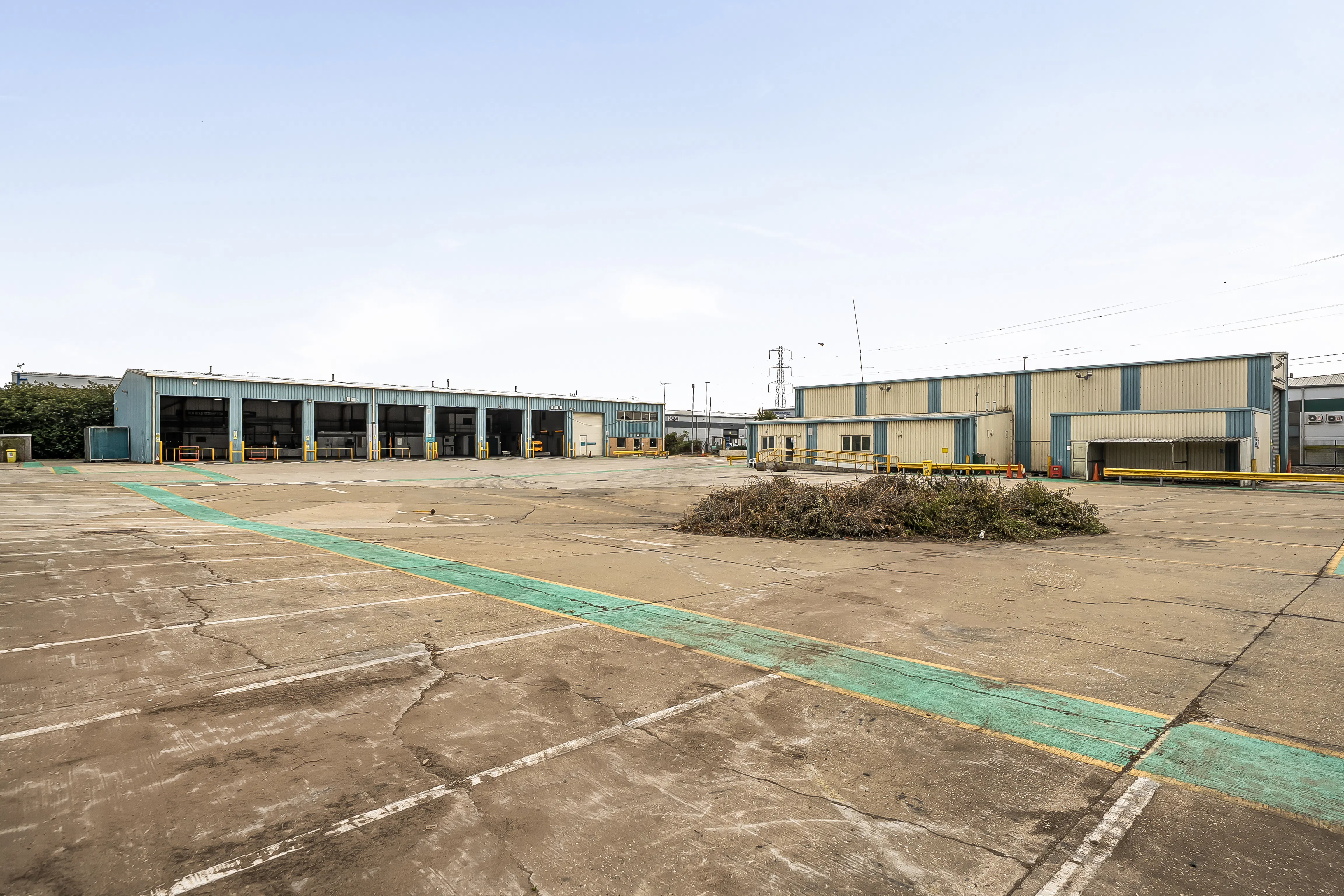 12 Smeaton Close, Aylesbury, Industrial To Let - 1509088 (9).jpg