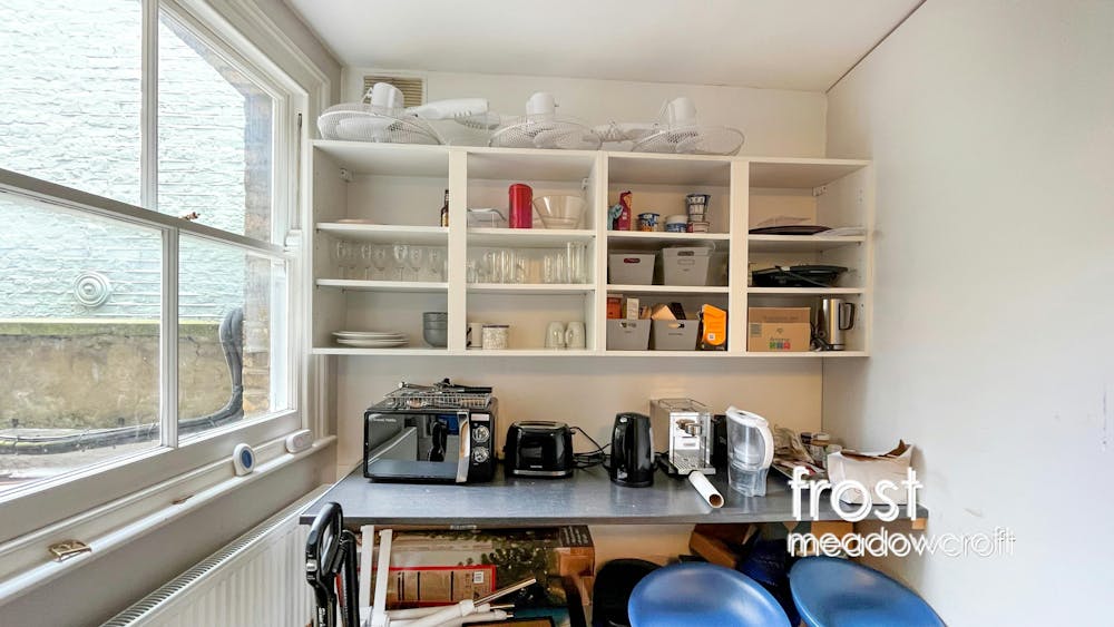 Unit B, 136 Lancaster Road, 136 Lancaster Road - 136lancasterroadnottinghill kitchen.jpg