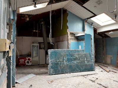 The Kiosk, Newark, E Class restaurant (with extract) / Office / Retail To Let - IMG_5471.JPG