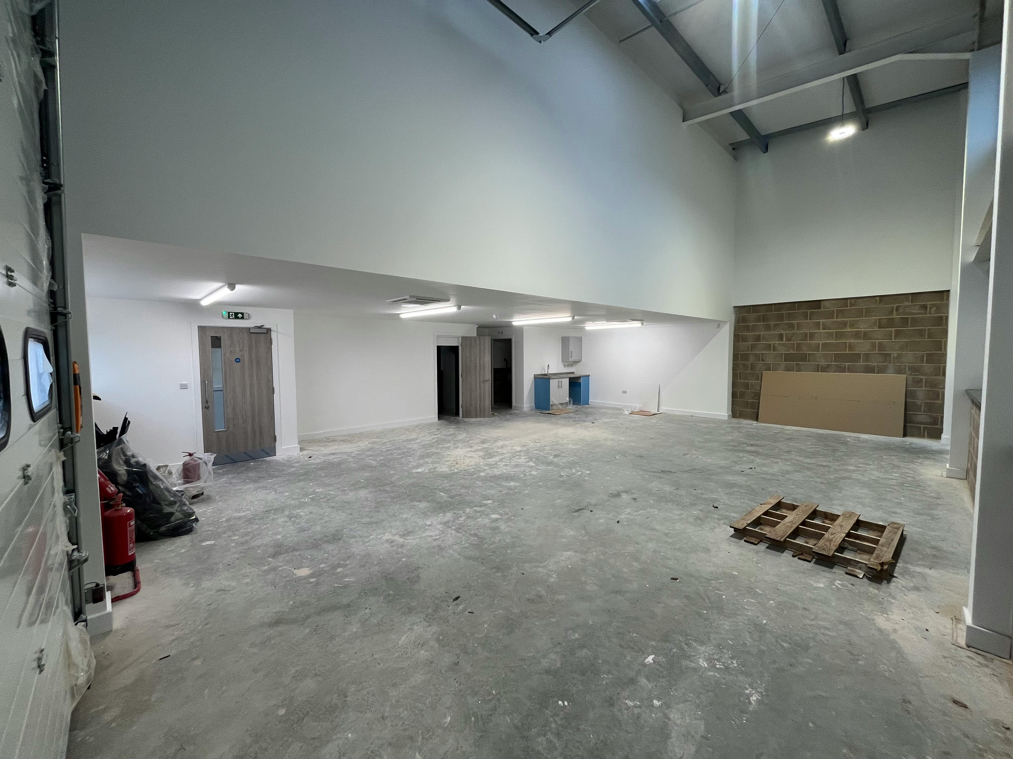 Industrial Unit in Romsey - photo 3