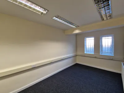 Unit 3/4 Turves Road, Cheadle, Office To Let - 20231103_091936.jpg