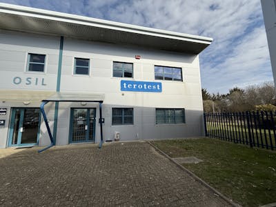 Unit C9, Endeavour Business Park, Havant, Business Park / Industrial / Office / Other / Warehouse To Let - IMG_0593.jpg