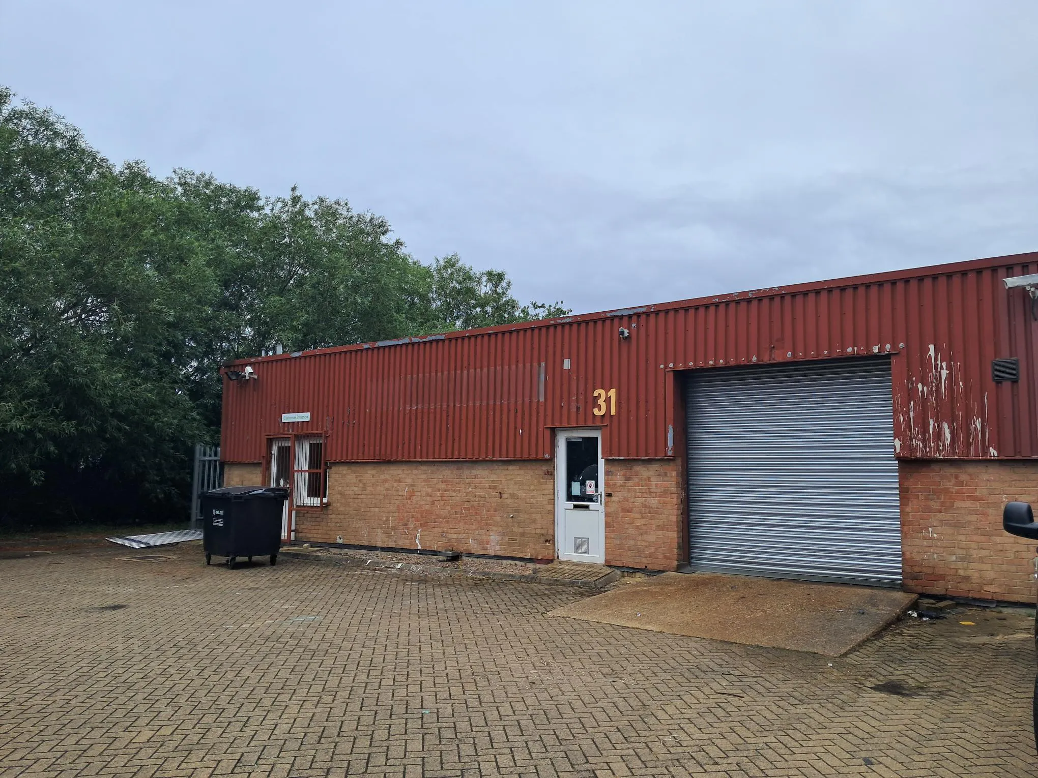 Unit 31, Bracknell, Industrial To Let - 1000001816.jpg