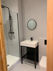 13 The Avenue, Ealing, London, Investment / Residential / Retail For Sale - Highly specified bathrooms