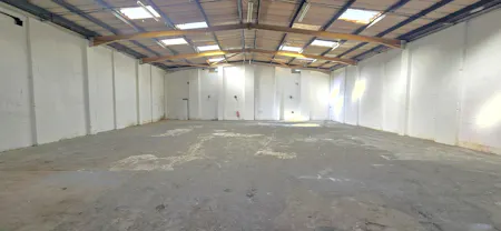 Unit 1, Unit 2 & Unit 3, Lyndean Industrial Estate, London, Industrial To Let - 20260408_160019 - Edited.jpg