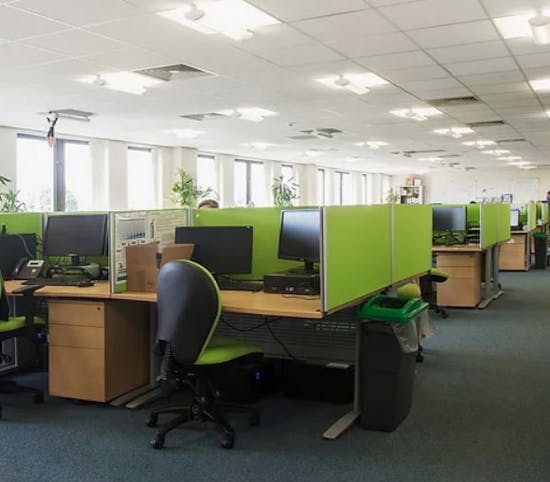 Office in Crawley - photo 2