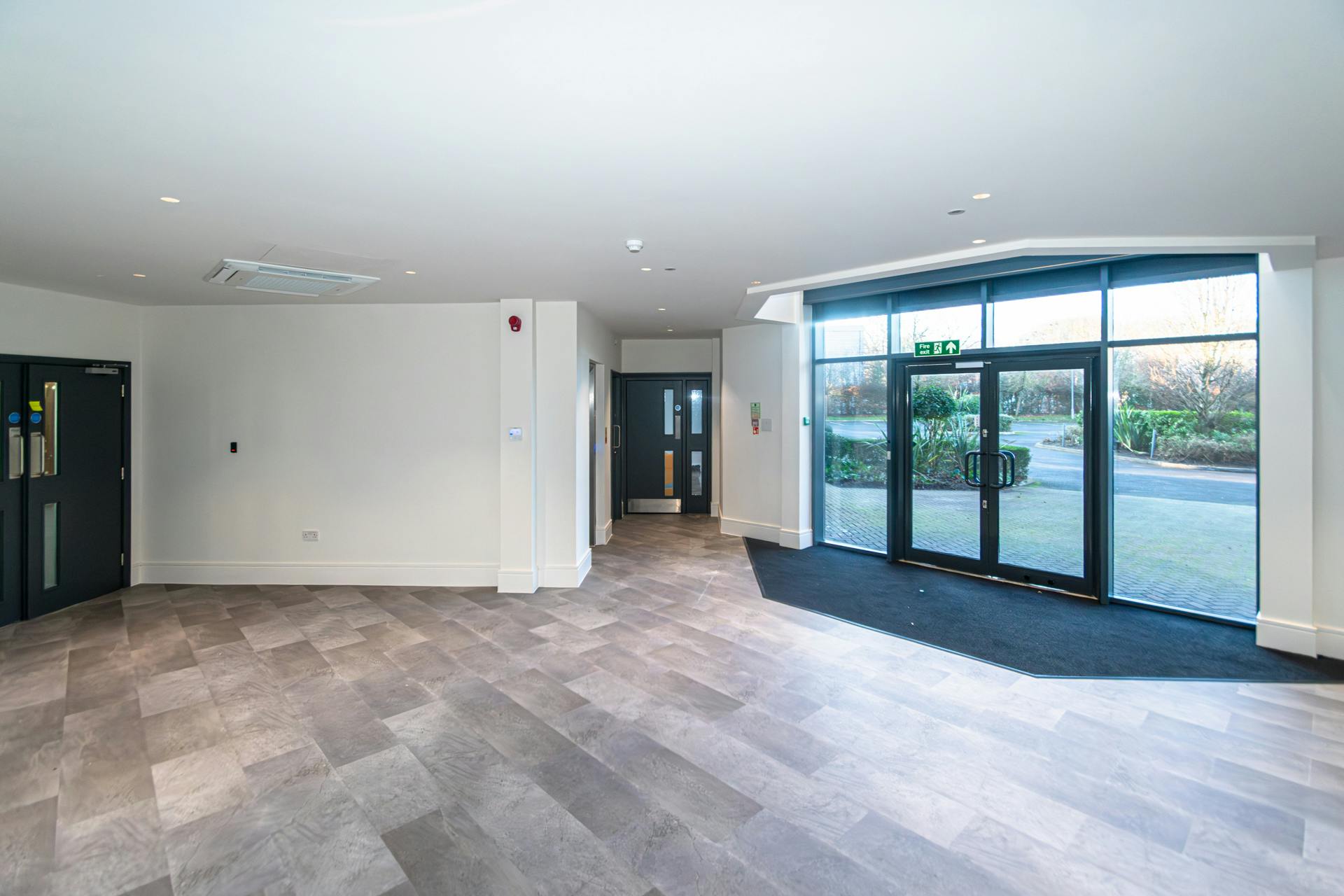 Office in Christchurch - photo 4