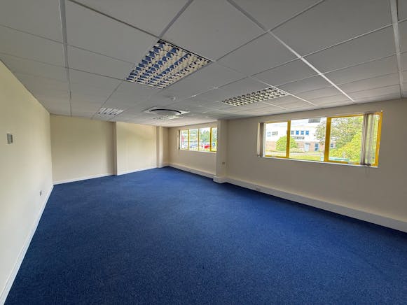 Unit 18 The Orbit Centre, Ashworth Road, Swindon, Industrial To Let - 3.jpg