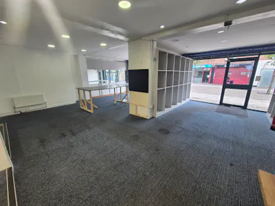 8-10 Castle Street, Stockport, Retail To Let - 20260921_121534.jpg