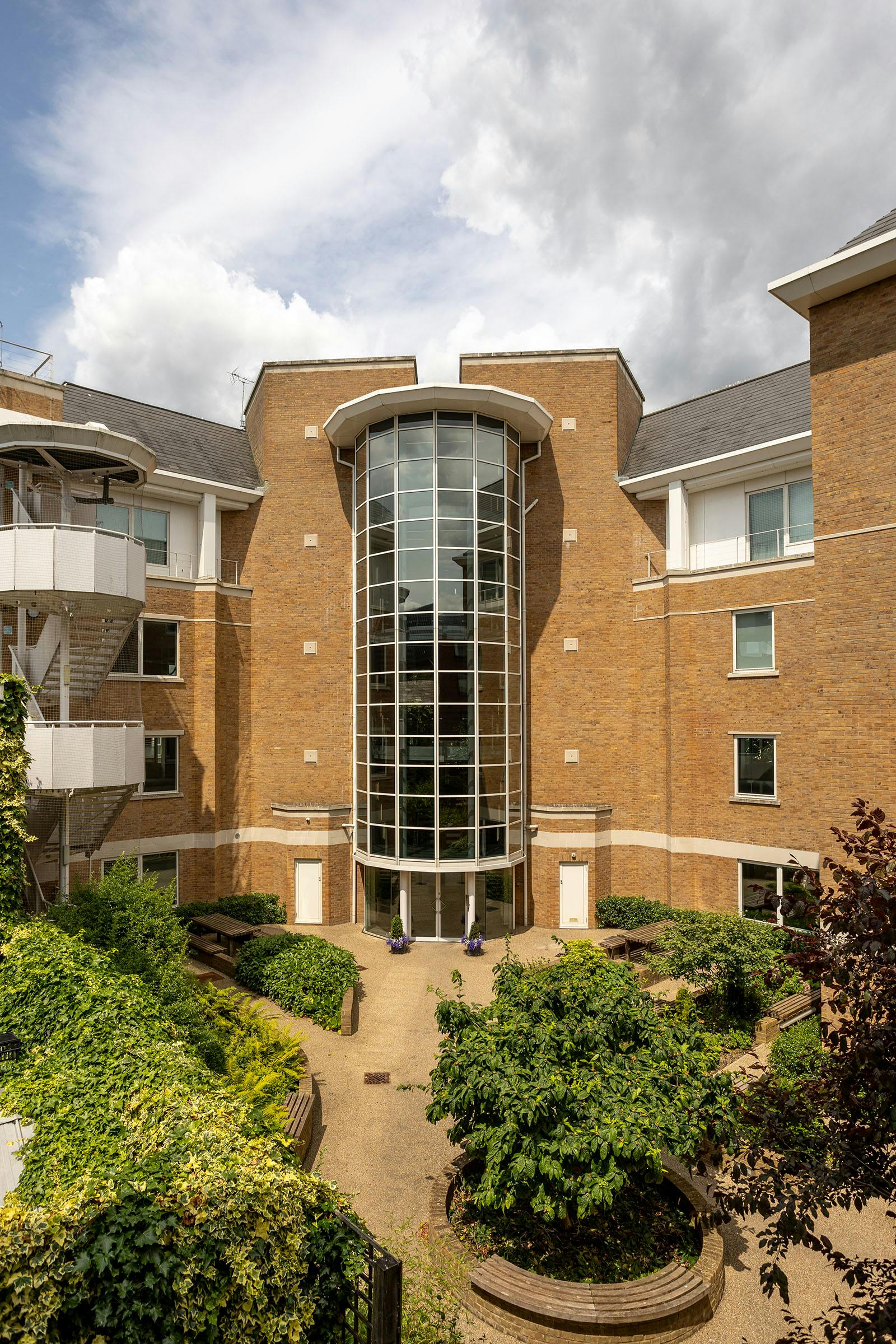 Portland, 25 High Street, Crawley, Offices To Let - IMG_3094.jpg