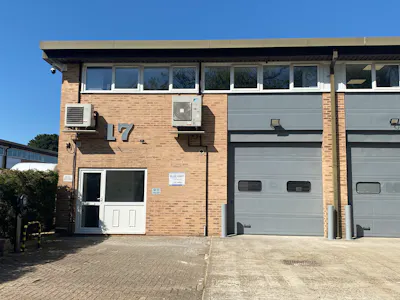 Unit 17 The Bell Centre, Crawley, Industrial / Warehouse To Let - IMG_0258.jpeg