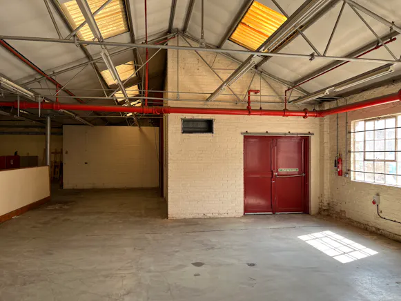 Unit 2, High Wycombe, Industrial To Let - 20260826_115928126_iOS.jpg