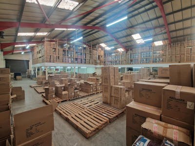 Unit 8d, Stockport, Industrial/Logistics To Let - 20250729_104102.jpg