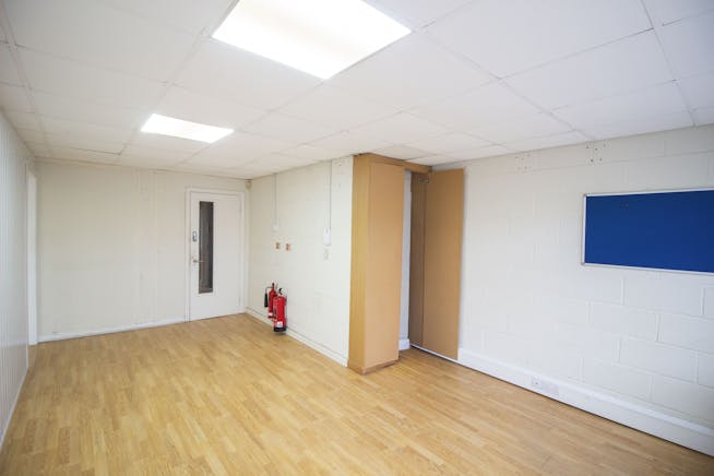 Unit 12, Wadsworth Business Centre, Perivale, Office / Industrial / Warehouse For Sale - 4.jpg