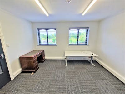 442 Chester Road, Stockport, Office To Let - 20230724_123237 2.jpg