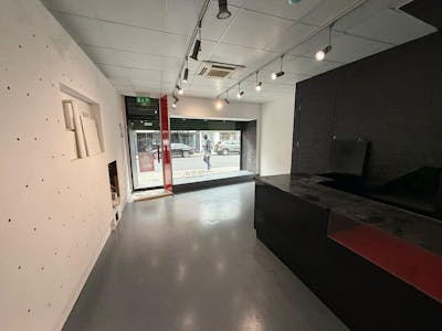 23A Broadway, Leigh-on-Sea, Office / Retail To Let - WhatsApp Image 2026-04-21 at 12.36.18 (1).jpeg