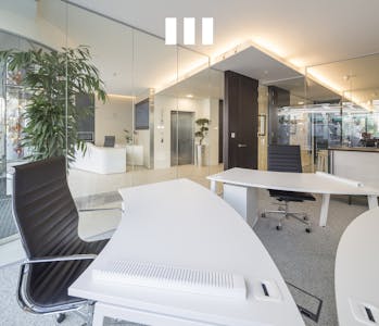 8 City Road, Moorgate, London, EC1, London, Office To Let - 8 City Road  Modern OpenPlan Office With Glass Walls And Sleek Furniture.jpg
