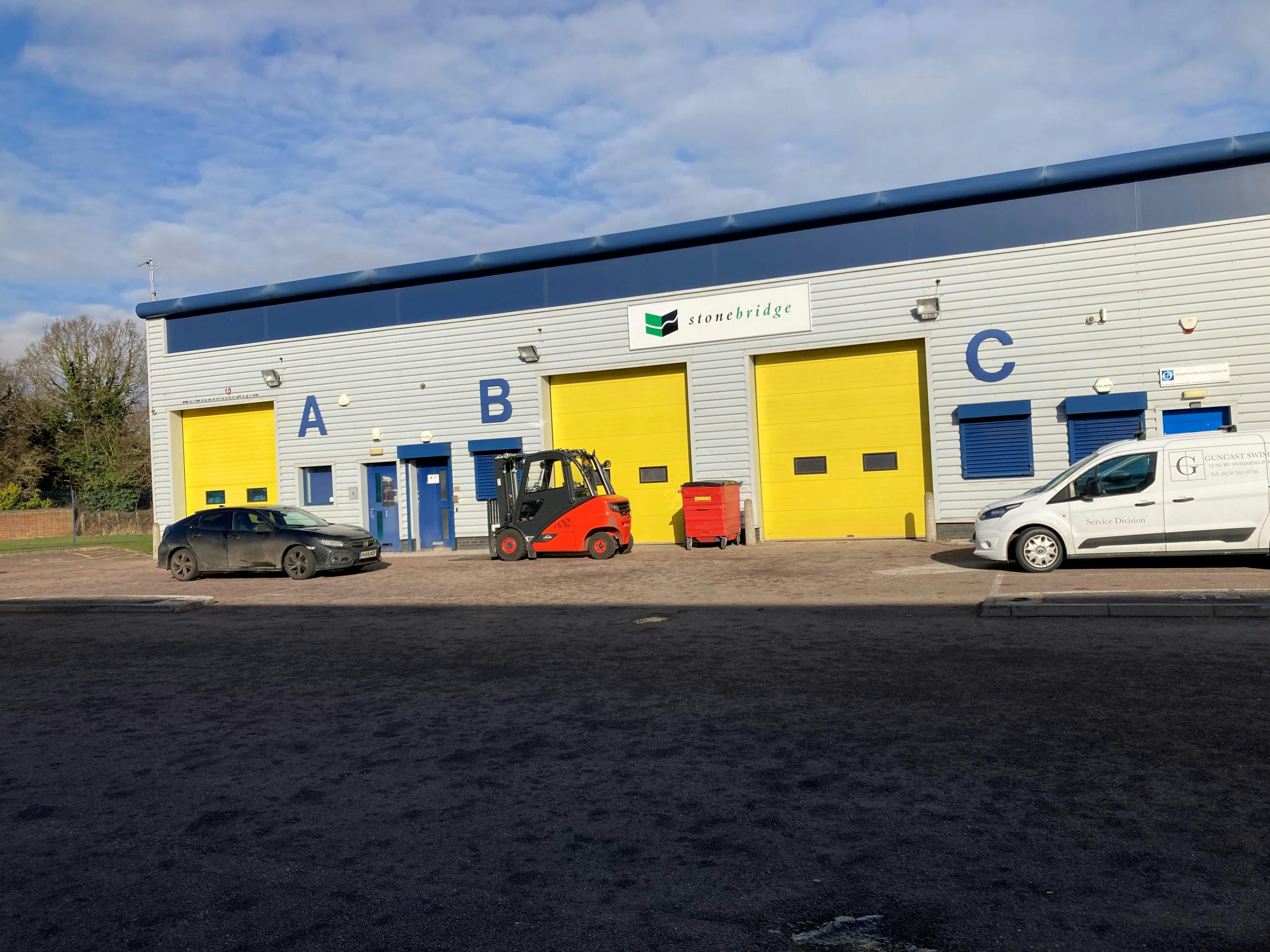 Unit C Howland Industrial Estate, Howland Road, Thame, Industrial To Let - Photo Main
