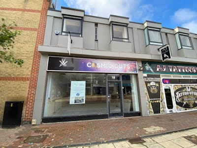 18 The Boulevard, Waterlooville, Retail To Let - IMG_8028.JPG