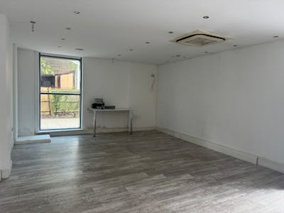 4 Wilmington Close, Watford, Office To Let / For Sale - IMG_5593.jpeg