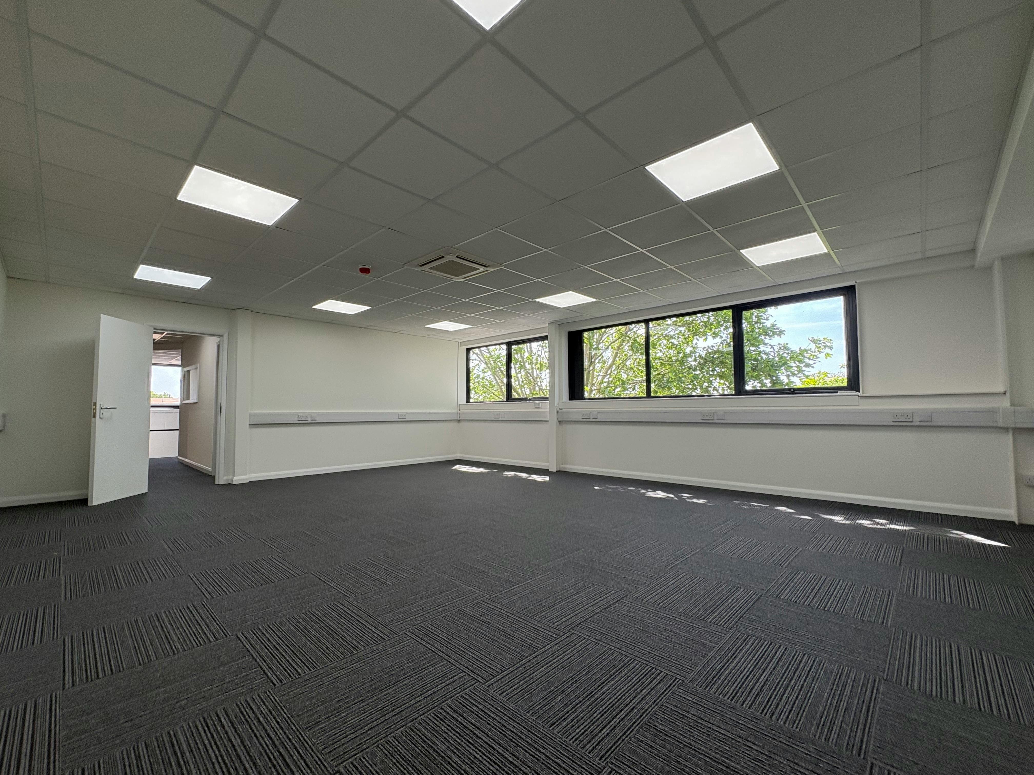 7 Wedgwood Road, Bicester, Industrial To Let - IMG_2492.jpeg