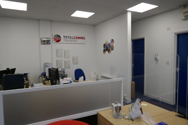 Unit 13 New Horizon Business Cente, Harlow, Offices For Sale - P1060841.JPG