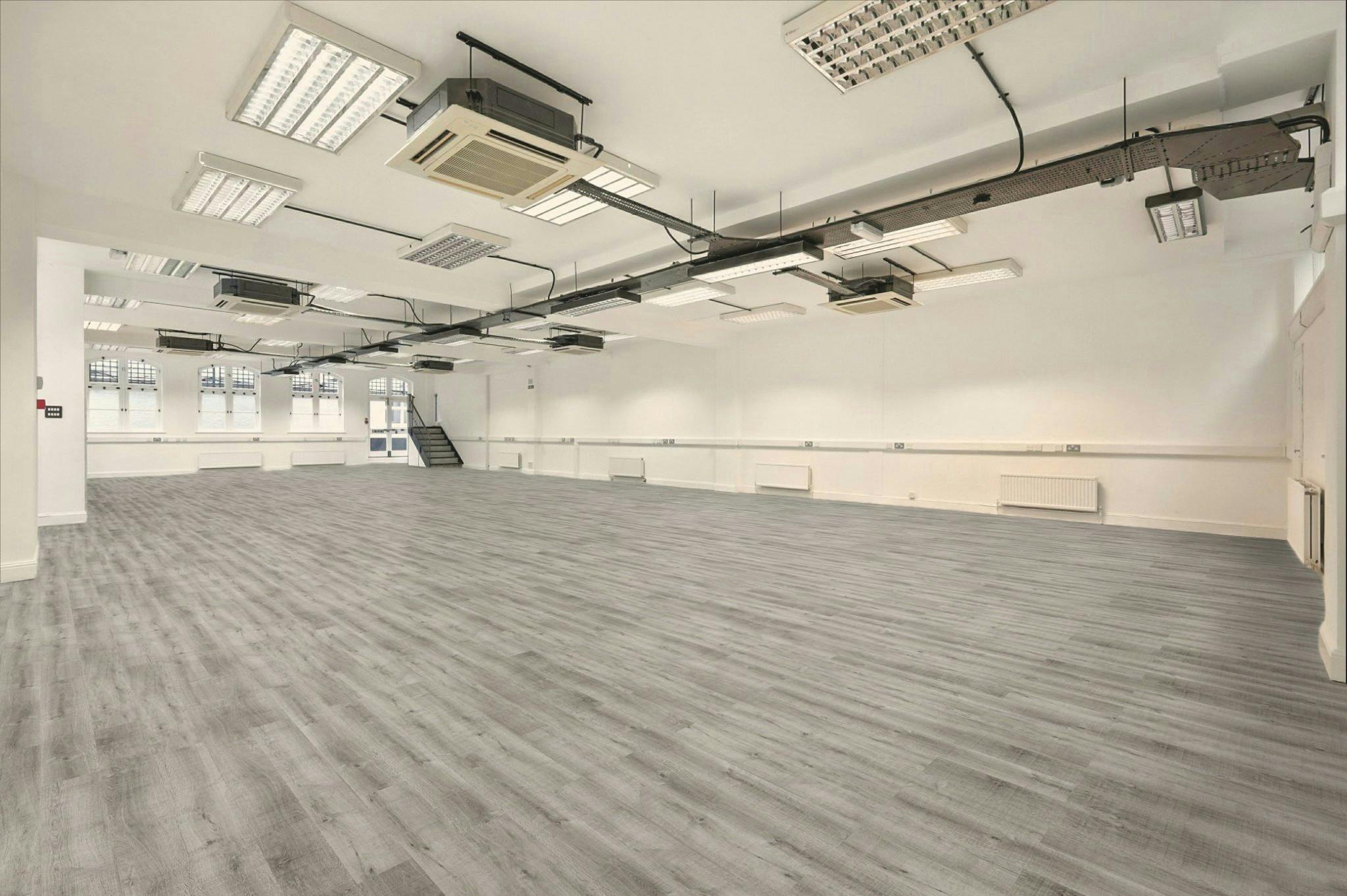 Office in London - photo 4