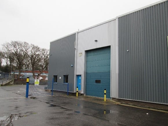 498B Blandford Road, Hamworthy, Poole, Industrial & Trade To Let - Side.jpg