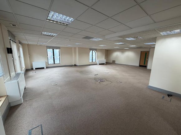 First Floor Suite, Kingswood House, Southend-on-Sea, Office To Let - IMG20251013WA0015.jpg