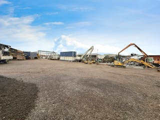 Yards, Welton Way, Purdeys Industrial Estate, Rochford, Land To Let - 07f49a28WhatsApp 20Image 2020241202 20at 20151428_85ca01a0.jpg