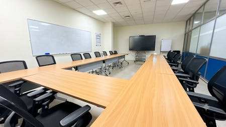 Prime office space, Qurum, Muscat To Let - 02 conference room.jpeg