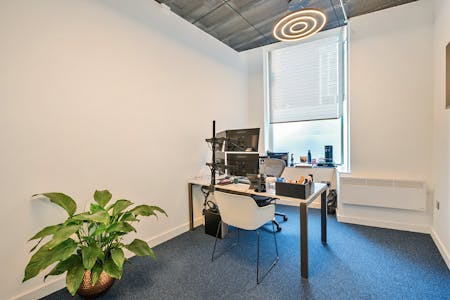 1-6 Newbury Street & 12 Kinghorn Street, London, Office / Showroom For Sale - 138171396916e2460cce9ARW1.jpg