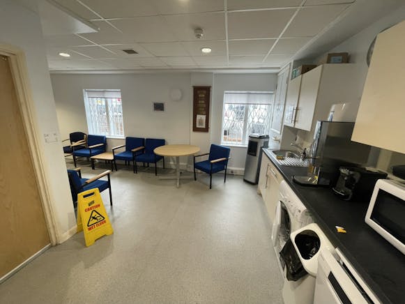 Units 1&2, Hastings, Industrial To Let - IMG_3932.JPEG