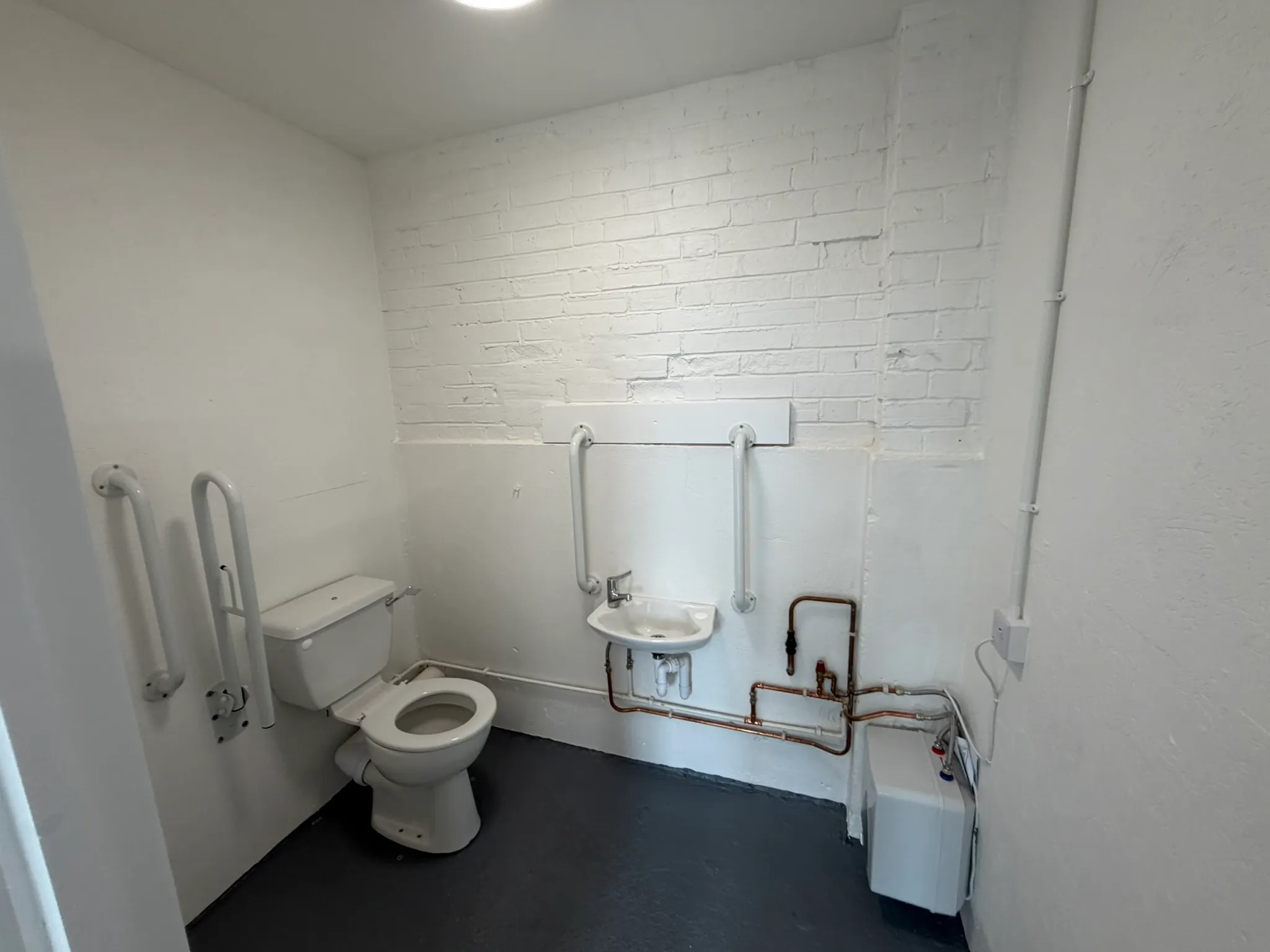 Unit 3, 371 Bexhill Road, St Leonards on Sea, Industrial To Let - IMG_0847.JPEG