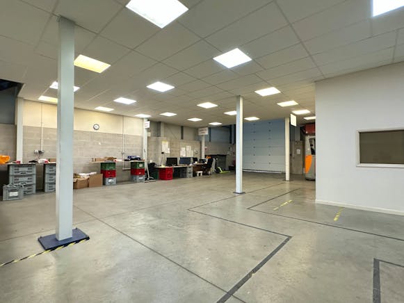 Unit 7 Premier Business Park, Luton, Industrial For Sale - IMG_6851.JPG