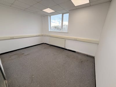 11 Totman Crescent, Rayleigh, Industrial / Office To Let - IMG20251031WA0009.jpg