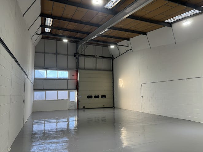 Unit 17, Surbiton, Warehouse & Industrial To Let - IMG_1668.jpg