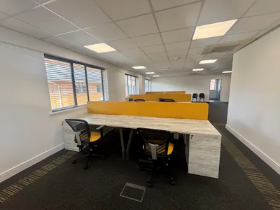 First Floor, 9 Old Field Road, Bridgend, Office To Let - 3.jpg