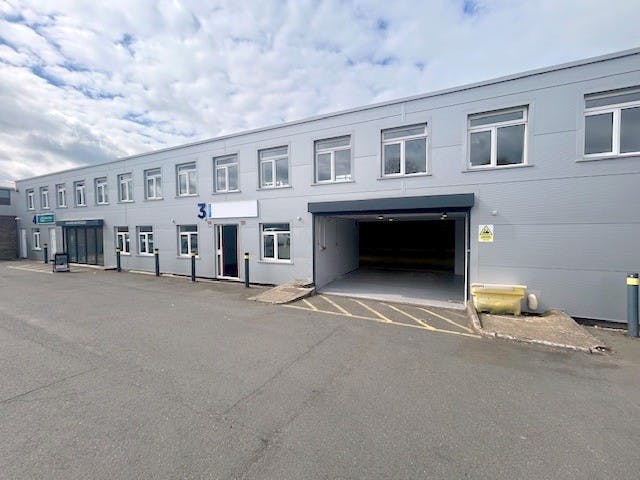 Unit 3 Windsor Trade Centre, Dedworth Road, Windsor, Industrial To Let - For Unit 3 ext ii.jpg