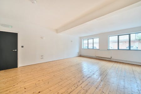 Anton Studios, London, Office To Let - 1305606216846b78327fee.jpg